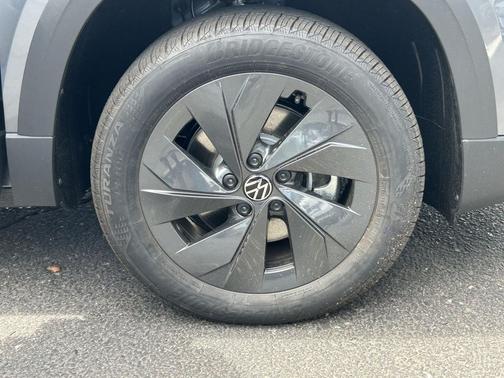 Platinum Gray Metallic 2026 Volkswagen Taos S