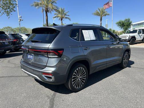 2025 Volkswagen Taos 1.5T SE