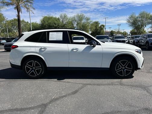 White 2025 Mercedes-Benz GLC 300 Base