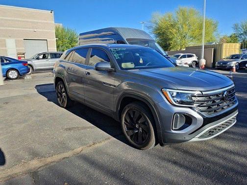 2024 Volkswagen Atlas Cross Sport 2.0T SE w/Technology