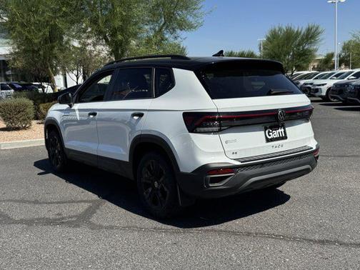 2025 Volkswagen Taos 1.5T SE Black