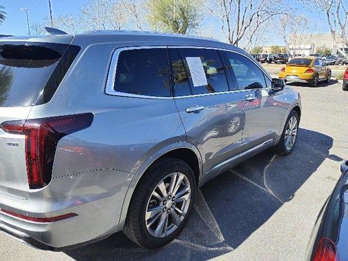 2025 Cadillac XT6 Premium Luxury FWD