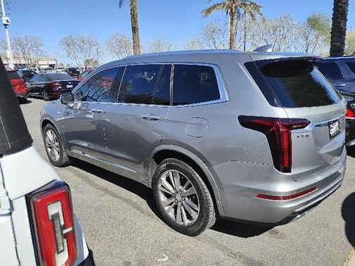 2025 Cadillac XT6 Premium Luxury FWD