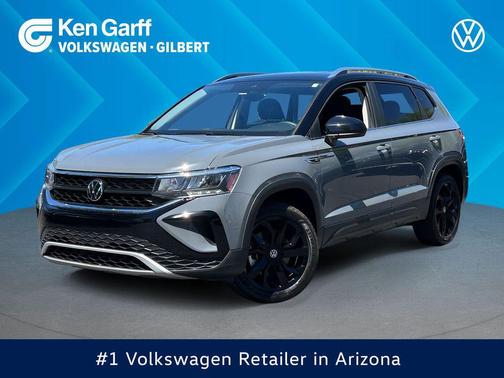 Pure Gray w/Black Roof 2023 Volkswagen Taos 1.5T SE