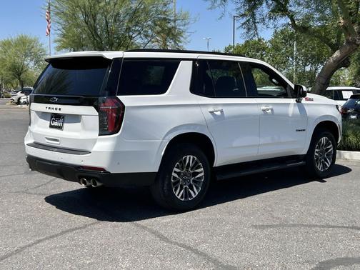 Iridescent Pearl Tricoat 2025 Chevrolet Tahoe 4WD Z71