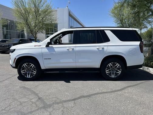 Iridescent Pearl Tricoat 2025 Chevrolet Tahoe 4WD Z71
