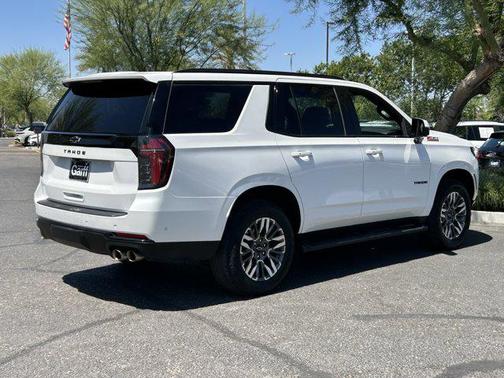 Iridescent Pearl Tricoat 2025 Chevrolet Tahoe 4WD Z71