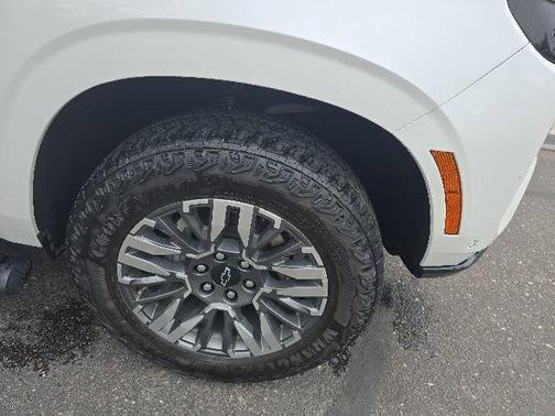 Iridescent Pearl Tricoat 2025 Chevrolet Tahoe 4WD Z71