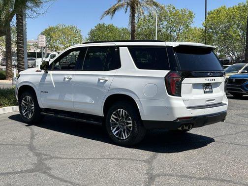 Iridescent Pearl Tricoat 2025 Chevrolet Tahoe 4WD Z71