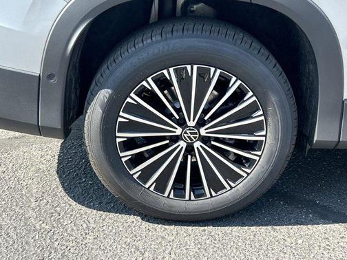 2025 Volkswagen Tiguan 2.0T S