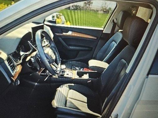 2023 Audi Q5 45 S line Premium