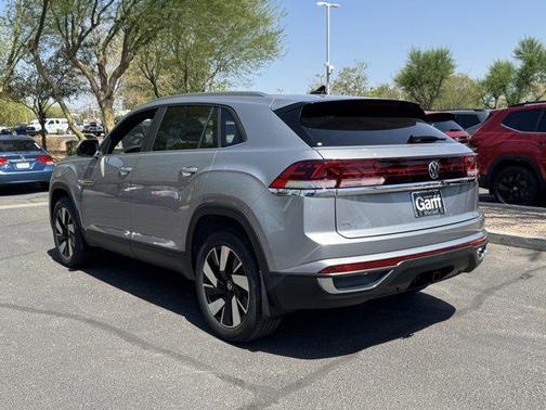 2025 Volkswagen Atlas Cross Sport 2.0T SE w/Technology