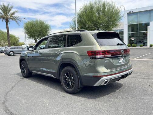 2025 Volkswagen Atlas 2.0T Peak Edition