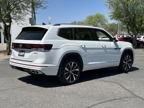 Opal White Pearl 2026 Volkswagen Atlas 2.0T SEL Premium R-Line 4MOTION