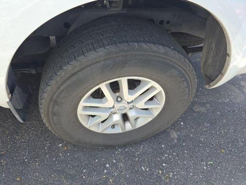 Glacier White 2017 Nissan Frontier SV