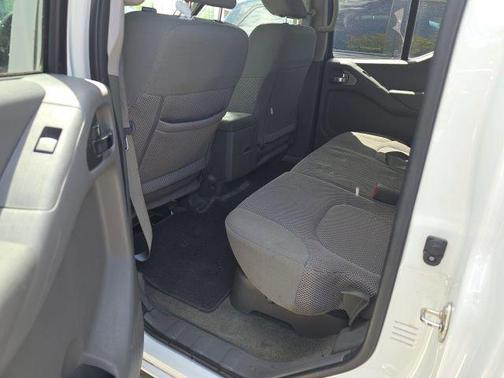 Glacier White 2017 Nissan Frontier SV