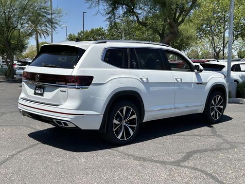Opal White Pearl 2026 Volkswagen Atlas 2.0T SEL Premium R-Line 4MOTION