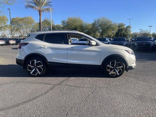 2021 Nissan Rogue Sport SL