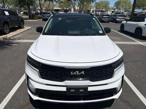 Glacial White Pearl 2022 Kia Sorento S