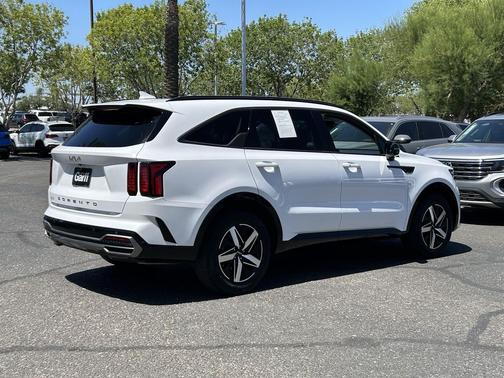Glacial White Pearl 2022 Kia Sorento S
