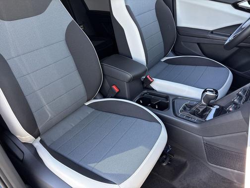 Monterey Blue Pearl 2026 Volkswagen Taos S