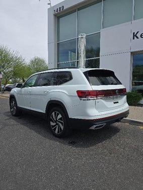 Pure White 2024 Volkswagen Atlas 2.0T SE w/Technology