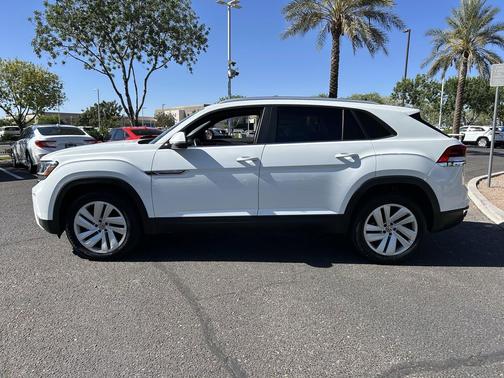 Pure White 2023 Volkswagen Atlas Cross Sport 2.0T SE w/Technology