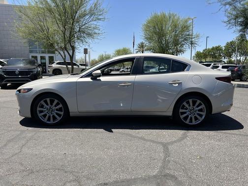 Platinum Quartz Metallic 2025 Mazda Mazda3 FWD w/Preferred Package