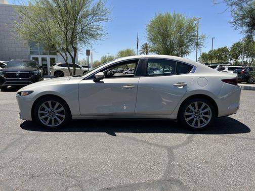 Platinum Quartz Metallic 2025 Mazda Mazda3 FWD w/Preferred Package