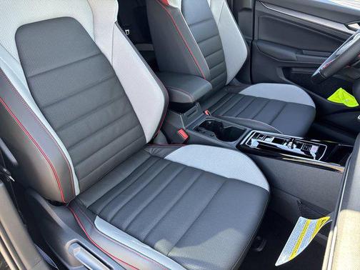 Mythos Black Metallic 2026 Volkswagen Golf GTI 2.0T SE DSG