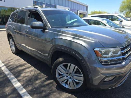 Platinum Gray Metallic 2019 Volkswagen Atlas 3.6L SE w/Technology