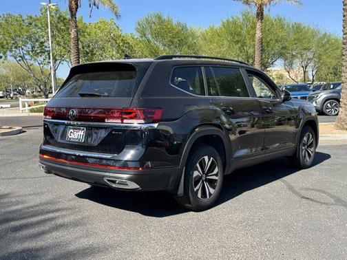 2025 Volkswagen Atlas 2.0T SE