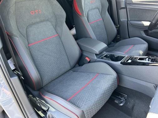 moonstone gray 2026 Volkswagen Golf GTI 2.0T SE DSG