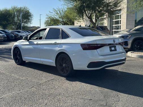 2025 Volkswagen Jetta 1.5T SE