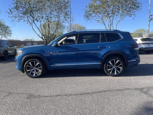 2025 Volkswagen Atlas 2.0T SEL Premium R-Line 4MOTION