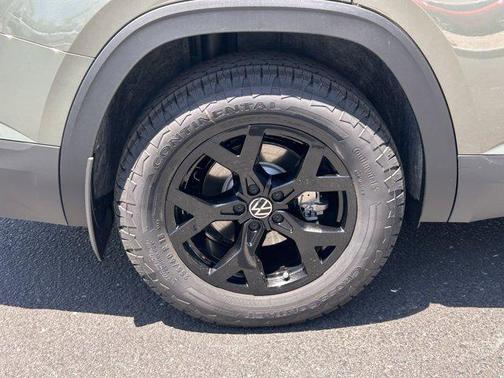 2025 Volkswagen Atlas 2.0T Peak Edition