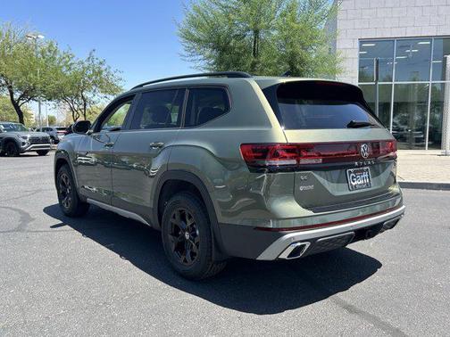 2025 Volkswagen Atlas 2.0T Peak Edition