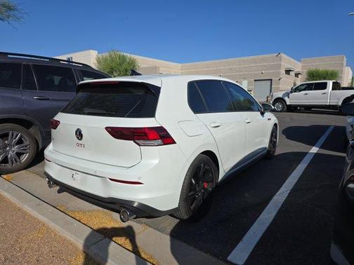 Opal White Pearl 2023 Volkswagen Golf GTI 2.0T SE DSG