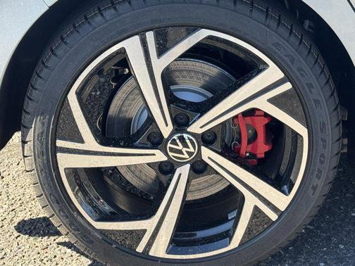 2025 Volkswagen Golf GTI 2.0T SE DSG