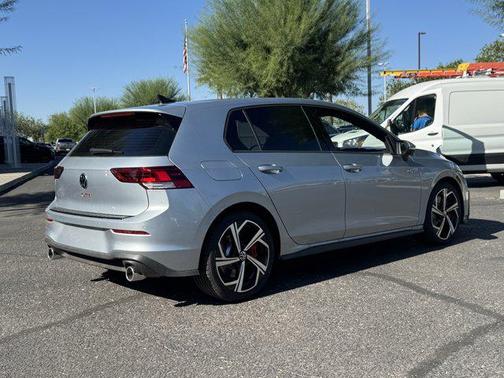 2025 Volkswagen Golf GTI 2.0T SE DSG