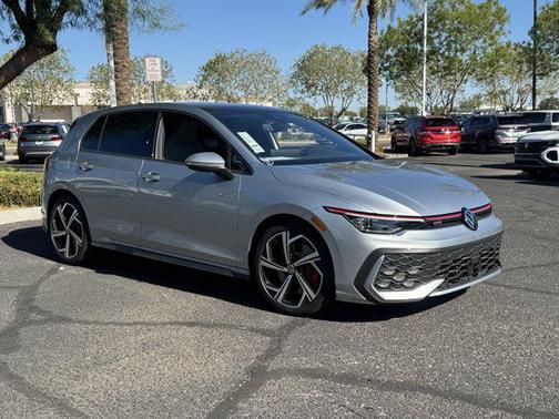 2025 Volkswagen Golf GTI 2.0T SE DSG