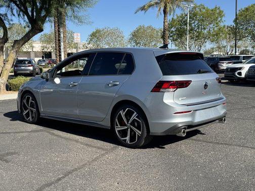 2025 Volkswagen Golf GTI 2.0T SE DSG