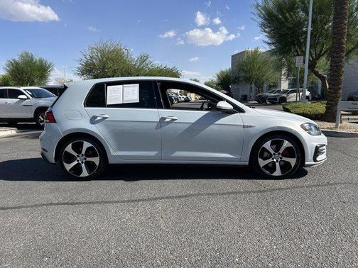 2018 Volkswagen Golf GTI 2.0T S 4-Door