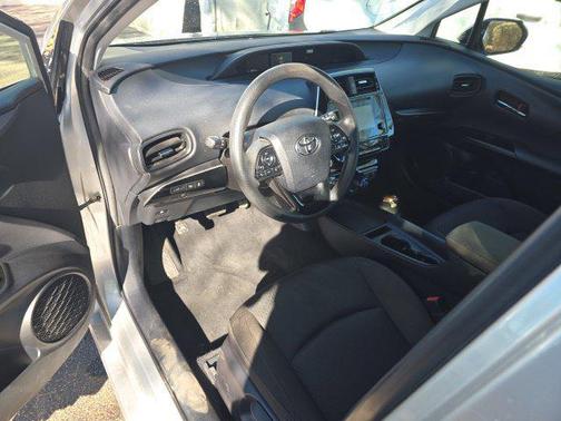 Classic Silver Metallic 2019 Toyota Prius LE