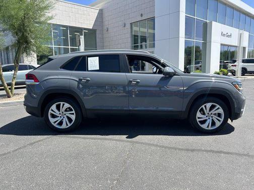 2022 Volkswagen Atlas Cross Sport 3.6L V6 SE w/Technology