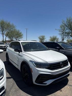Opal White Pearl 2023 Volkswagen Tiguan 2.0T SE R-Line Black