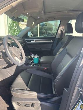 Platinum Gray Metallic 2023 Volkswagen Atlas 2.0T SE w/Technology 4MOTION