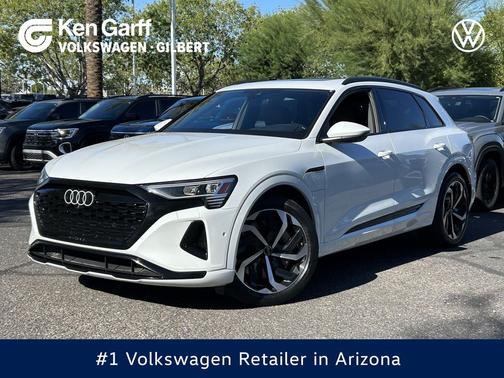 Glacier White Metallic 2024 Audi Q8 e-tron Premium Plus
