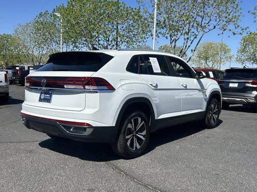 2024 Volkswagen Atlas Cross Sport 2.0T SE