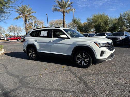 2025 Volkswagen Atlas 2.0T SE